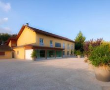 France Rhône-Alps Montferrat vacation rental compare prices direct by owner 14682636