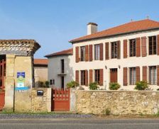 France Aquitaine Saint-Cricq-Chalosse vacation rental compare prices direct by owner 16110143