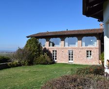 Italy Piedmont Palazzo Canavese vacation rental compare prices direct by owner 28414120