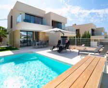 Spain Valencia Community Cala de Finestrat vacation rental compare prices direct by owner 29843464