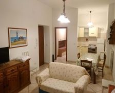 Italy Marche Grottammare vacation rental compare prices direct by owner 19184027