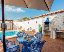 Spain Andalucía Peñaflor vacation rental compare prices direct by owner 10200583