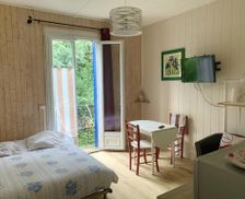 France Auvergne Néris-les-Bains vacation rental compare prices direct by owner 27405227