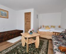 Slovakia Prešovský kraj Žakovce vacation rental compare prices direct by owner 29163119