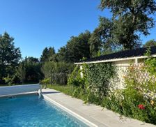 France Centre Éguzon-Chantôme vacation rental compare prices direct by owner 27644145