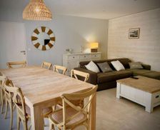 France Languedoc-Roussillon Mèze vacation rental compare prices direct by owner 28941937