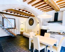 Italy Tuscany Santa Fiora vacation rental compare prices direct by owner 13650950