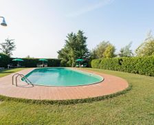 Italy Umbria Tuoro sul Trasimeno vacation rental compare prices direct by owner 6290125