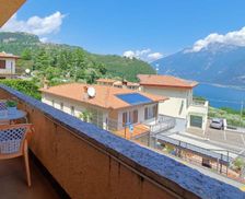 Italy Lombardy Tremosine Sul Garda vacation rental compare prices direct by owner 27772254