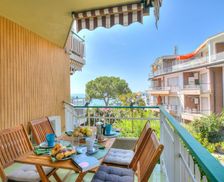 Italy Liguria Sanremo vacation rental compare prices direct by owner 25150070