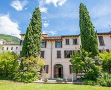 Italy Lombardy Salò vacation rental compare prices direct by owner 5107641