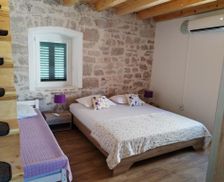 Croatia Sibenik-Knin County Prvić Šepurine vacation rental compare prices direct by owner 13490449