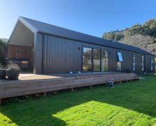 New Zealand Canterbury Duvauchelle vacation rental compare prices direct by owner 24901148