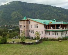 India Himachal Pradesh Katrain vacation rental compare prices direct by owner 29298721