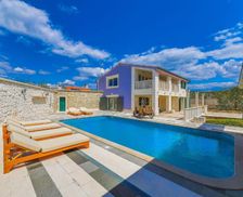 Croatia Split-Dalmatia County Korušce vacation rental compare prices direct by owner 29434938