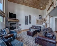 United States South Dakota Lead vacation rental compare prices direct by owner 28187563