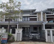 Malaysia Selangor Rawang vacation rental compare prices direct by owner 28880784