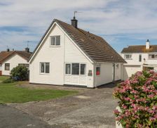 United Kingdom Anglesey Rhosneigr vacation rental compare prices direct by owner 23699941