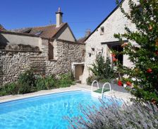 France Centre Ousson-sur-Loire vacation rental compare prices direct by owner 13605364