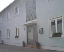 Germany Rhineland-Palatinate Mutterstadt vacation rental compare prices direct by owner 14190929