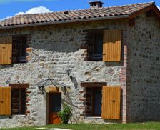 France Auvergne Châteldon vacation rental compare prices direct by owner 32360073