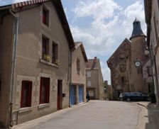 France Centre Saint-Benoît-du-Sault vacation rental compare prices direct by owner 28883247