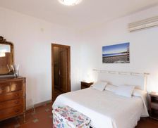 Italy Sardegna Marinella vacation rental compare prices direct by owner 28114045