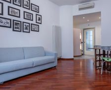 Italy Lombardy Milano vacation rental compare prices direct by owner 27751536