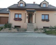 Czechia South Moravian Region Kobylí vacation rental compare prices direct by owner 29391012