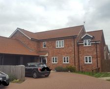 United Kingdom Suffolk Mildenhall vacation rental compare prices direct by owner 29466656