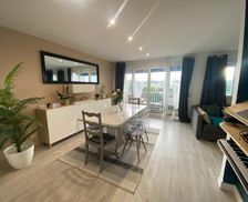 France Yvelines Poissy vacation rental compare prices direct by owner 33224933