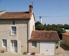 France  Saint-Rémy-en-Montmorillon vacation rental compare prices direct by owner 35842141