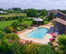 France Aquitaine Lusignan-petit vacation rental compare prices direct by owner 9843714