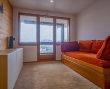 France Auvergne-Rhône-Alpes Huez vacation rental compare prices direct by owner 27902384