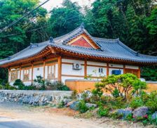 South Korea Jeollanam-Do Suncheon vacation rental compare prices direct by owner 35133878