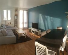 France Hauts-de-Seine Rueil-Malmaison vacation rental compare prices direct by owner 33005100