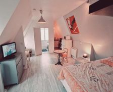 France Hauts-de-Seine Sèvres vacation rental compare prices direct by owner 33690838