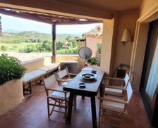 Italy Provincia di Sassari Cala di Volpe vacation rental compare prices direct by owner 33703782