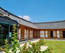 South Korea Gyeongsangbuk-Do Gyeongju vacation rental compare prices direct by owner 35278164