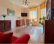 Italy Lombardy Milan vacation rental compare prices direct by owner 24215182