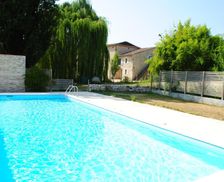 France Aquitaine Saint-Quentin-de-Caplong vacation rental compare prices direct by owner 35090522