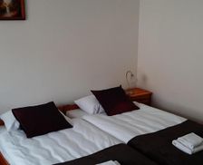 Poland Lower Silesia Jelenia Góra vacation rental compare prices direct by owner 35285757