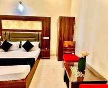 India Punjab Zirakpur vacation rental compare prices direct by owner 29037799