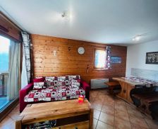 France Auvergne-Rhône-Alpes Villard-sur-Doron vacation rental compare prices direct by owner 3873041