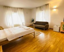 Romania Ilfov Baloteşti vacation rental compare prices direct by owner 32857637