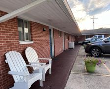 United States Illinois Olney vacation rental compare prices direct by owner 11913002