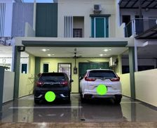 Malaysia Johor Kluang vacation rental compare prices direct by owner 33660207