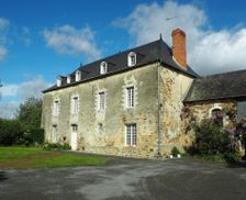 France Pays de la Loire Cossé-le-Vivien vacation rental compare prices direct by owner 13727612