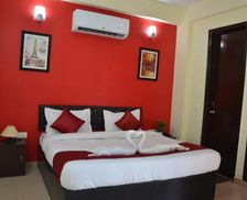 India Uttar Pradesh Noida vacation rental compare prices direct by owner 35267066