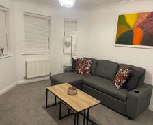 United Kingdom Greater London Harold Wood vacation rental compare prices direct by owner 35540576